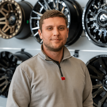 Illia Manuliak Sales Associate