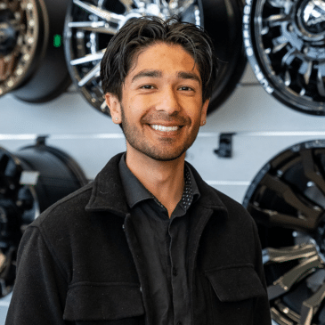 Noah Hillhouse Sales Associate
