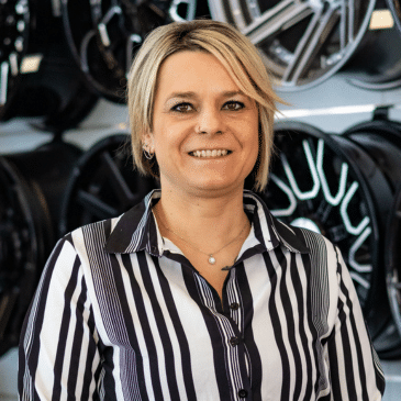 Shawna Schinnel Service Advisor
